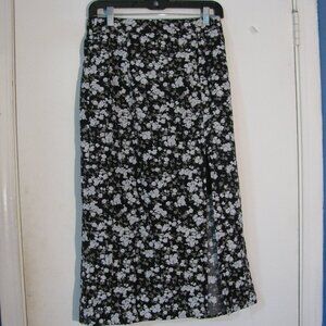 * Avanova Skirt Medium NWT Black White Floral Midi New